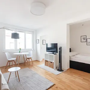 Modern, Bright -close To The Center In A Quiet Area Wien