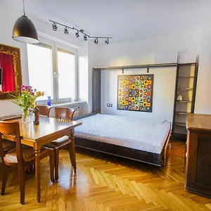 Charming Next To Lazienki Park And Center Апартаменты Варшава
