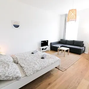 Living - Hasnerstrasse Апартаменты